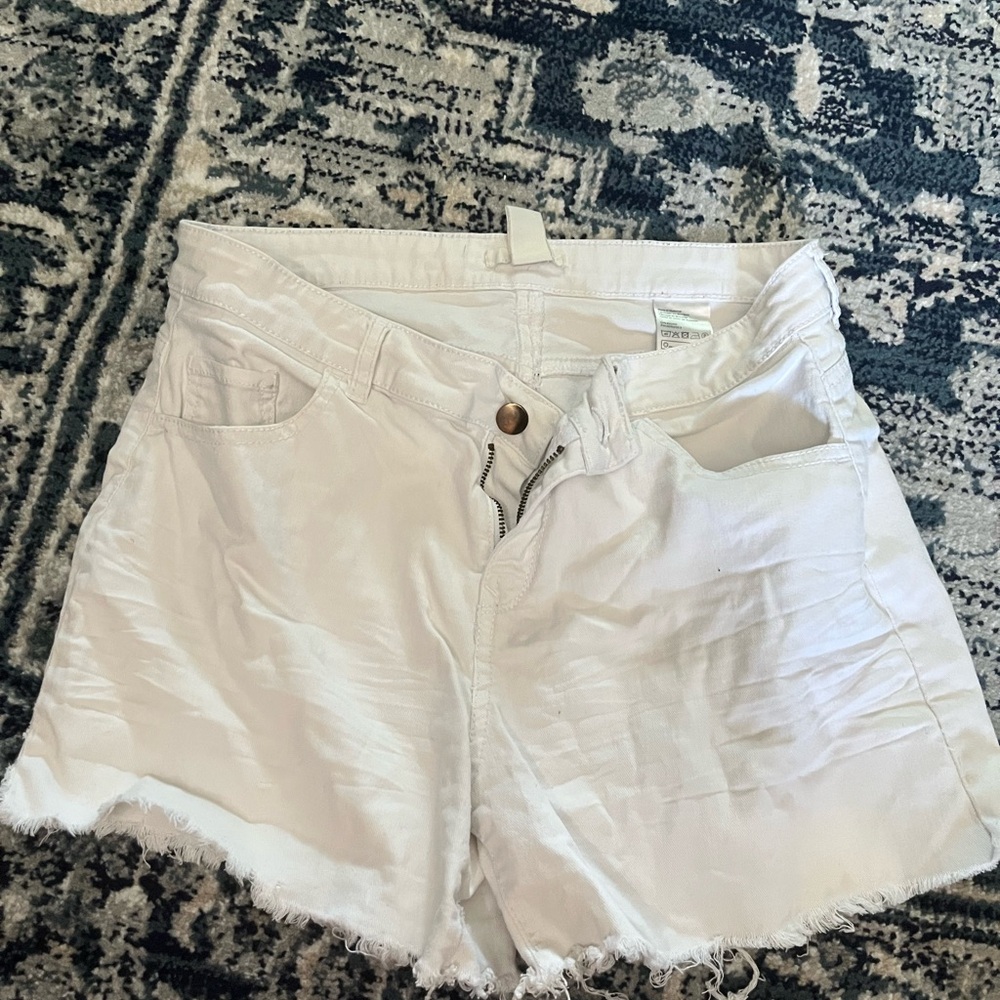 H&M White Jean Shorts Distressed Vintage Style